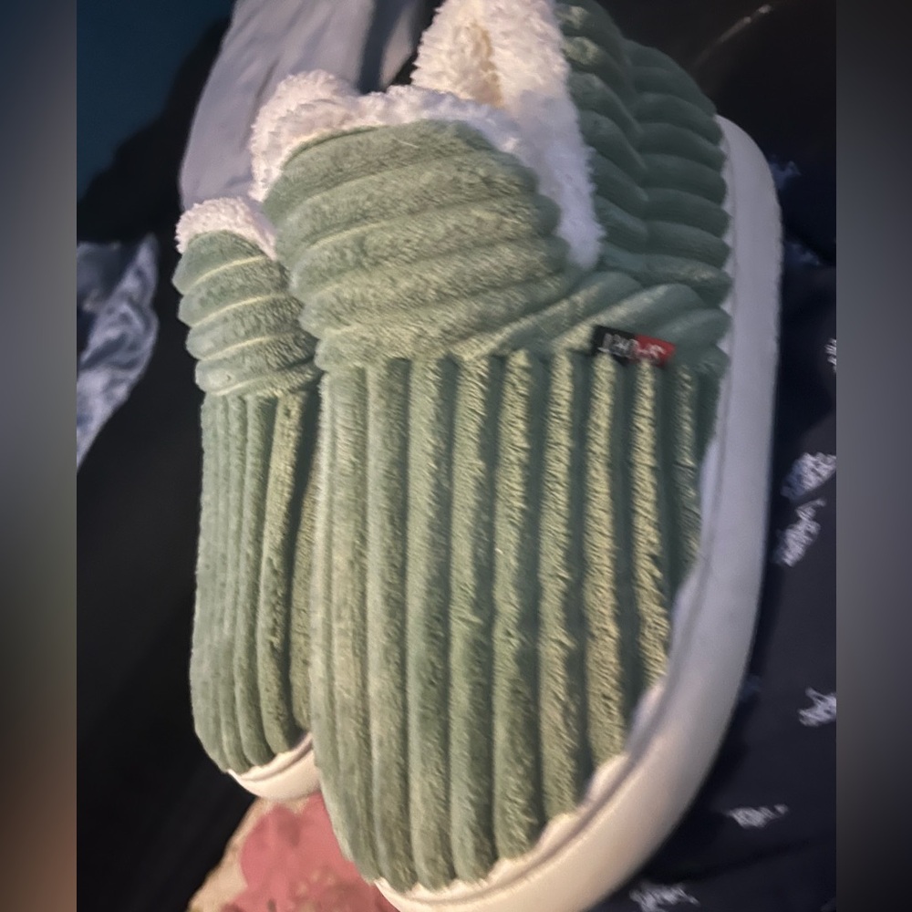 Green Ribbed Slip-On Slippers